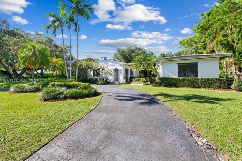 Villa ou maison à louer à Miami, Floride: 4 chambres, 312.15 m2 № 1954598 - photo 1