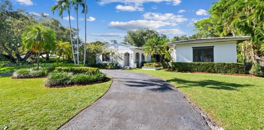 Villa ou maison à Miami, Floride 4 chambres, 312.15 m2 № 1954598