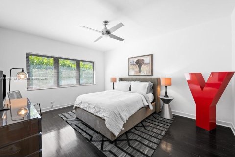 Villa ou maison à louer à Miami, Floride: 4 chambres, 312.15 m2 № 1954598 - photo 5