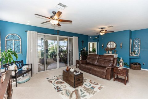 House in DeBary, Florida 2 bedrooms, 132.85 sq.m. № 1385317 - photo 13