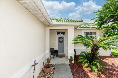 House in DeBary, Florida 2 bedrooms, 132.85 sq.m. № 1385317 - photo 5