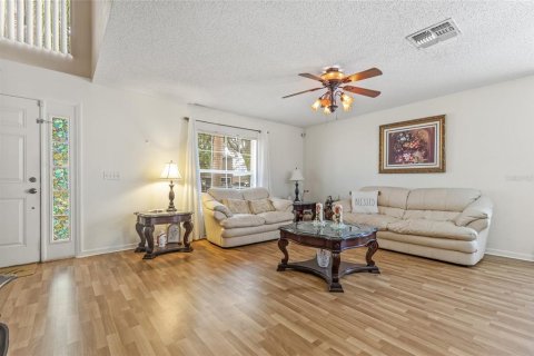 House in Riverview, Florida 4 bedrooms, 277.13 sq.m. № 1757661 - photo 4