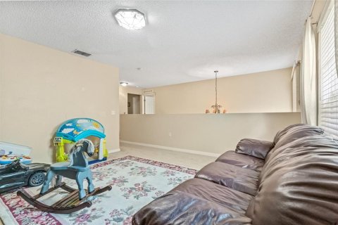 House in Riverview, Florida 4 bedrooms, 277.13 sq.m. № 1757661 - photo 11