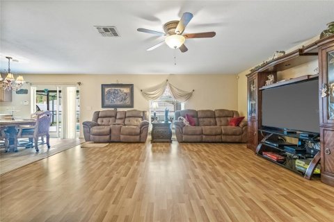 House in Riverview, Florida 4 bedrooms, 277.13 sq.m. № 1757661 - photo 30