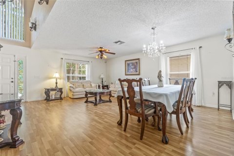 House in Riverview, Florida 4 bedrooms, 277.13 sq.m. № 1757661 - photo 27