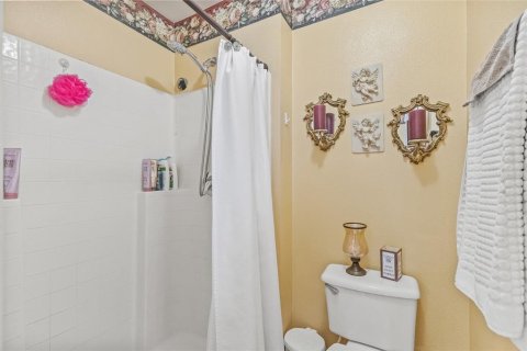 House in Riverview, Florida 4 bedrooms, 277.13 sq.m. № 1757661 - photo 18