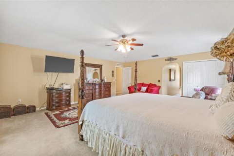 House in Riverview, Florida 4 bedrooms, 277.13 sq.m. № 1757661 - photo 14