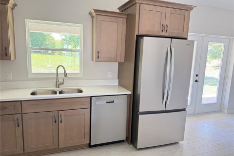 House in Ocala, Florida 4 bedrooms, 167.6 sq.m. № 2100995 - photo 4