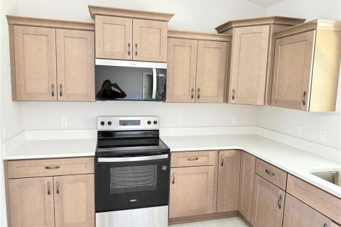 House in Ocala, Florida 4 bedrooms, 167.6 sq.m. № 2100995 - photo 5