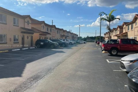 Copropriété à louer à Hialeah, Floride: 3 chambres, 125.42 m2 № 2384812 - photo 17