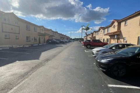 Copropriété à louer à Hialeah, Floride: 3 chambres, 125.42 m2 № 2384812 - photo 18