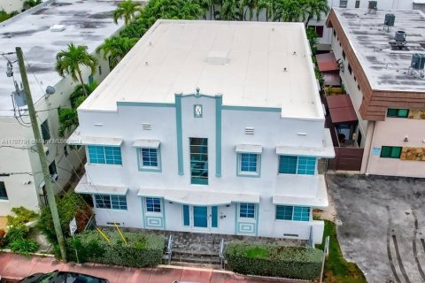 Купить отель в Майами-Бич, Флорида № 1984837 - фото 1