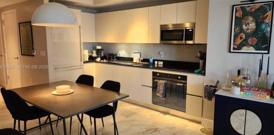 Condo à Miami, Floride, 1 chambre  № 2042162