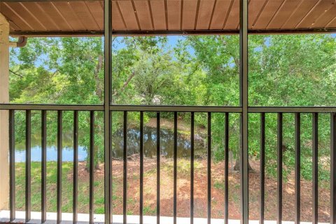Condo in Palm Harbor, Florida, 2 bedrooms  № 1687118 - photo 25