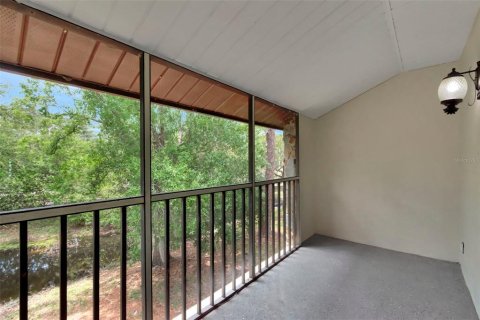 Condo in Palm Harbor, Florida, 2 bedrooms  № 1687118 - photo 24