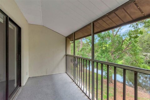 Condo in Palm Harbor, Florida, 2 bedrooms  № 1687118 - photo 23