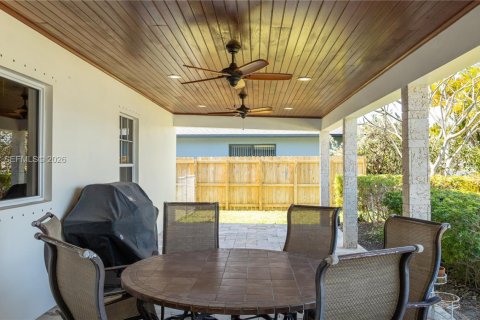 House in Cutler Bay, Florida 3 bedrooms, 154.22 sq.m. № 2032843 - photo 15