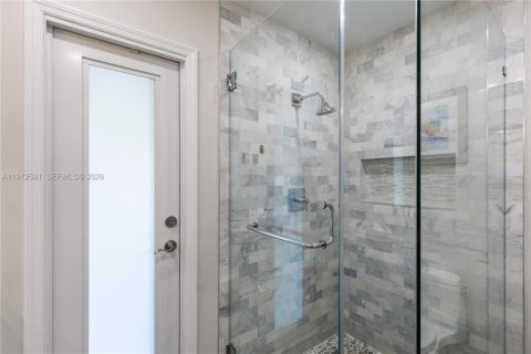 House in Cutler Bay, Florida 3 bedrooms, 154.22 sq.m. № 2032843 - photo 23