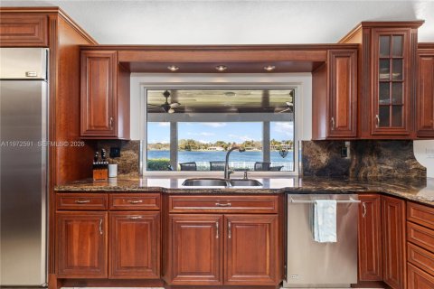 House in Cutler Bay, Florida 3 bedrooms, 154.22 sq.m. № 2032843 - photo 4