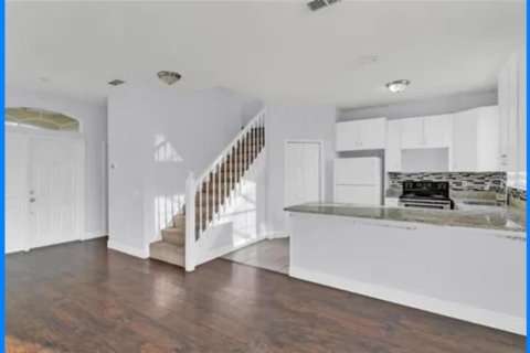 Townhouse in Kissimmee, Florida 4 bedrooms, 150.13 sq.m. № 2396412 - photo 3