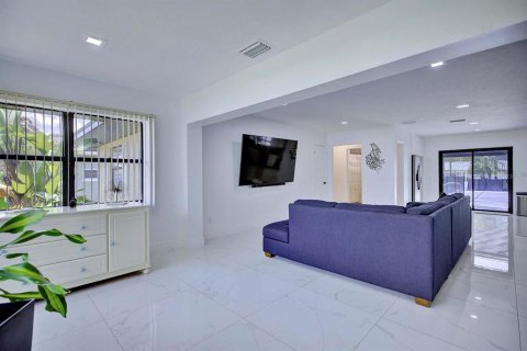 Casa en venta en Sebring, Florida, 3 dormitorios, 174.47 m2 № 2318578 - foto 9