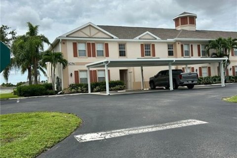 Casa en Fort Myers, Florida 3 dormitorios, 113.62 m2 № 2364087