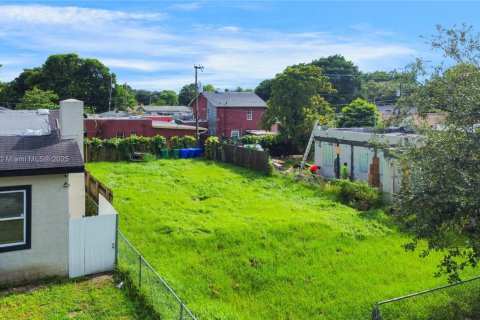 Terreno en venta en Miami, Florida № 1868460 - foto 6