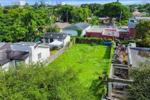 Terreno en venta en Miami, Florida № 1868460 - foto 8