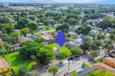 Terreno en venta en Miami, Florida № 1868460 - foto 5