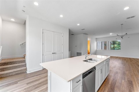 Townhouse in Orlando, Florida 3 bedrooms, 191.1 sq.m. № 1803421 - photo 19