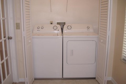 Condo in West Palm Beach, Florida, 1 bedroom  № 1210376 - photo 1