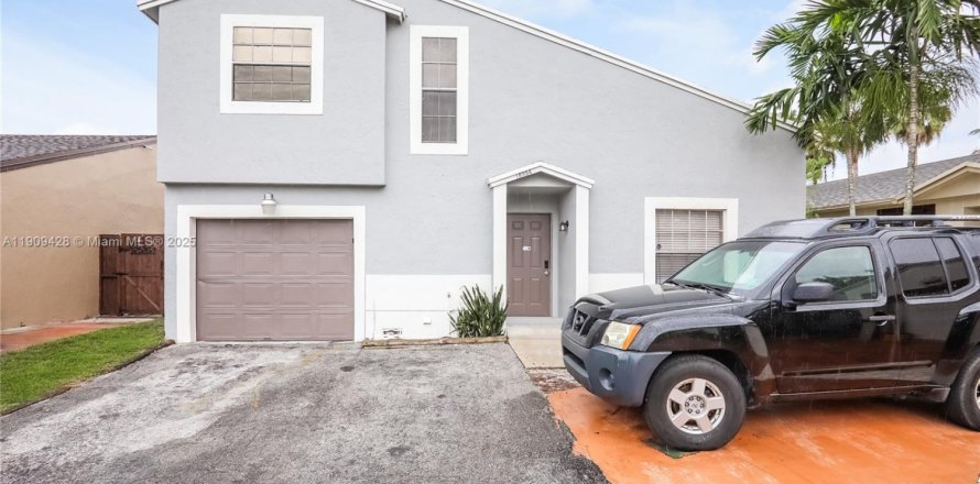 Villa ou maison à Hialeah, Floride 3 chambres, 132.39 m2 № 1965156