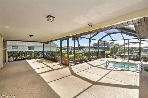 Villa ou maison à louer à Cape Coral, Floride: 3 chambres № 2154276 - photo 4