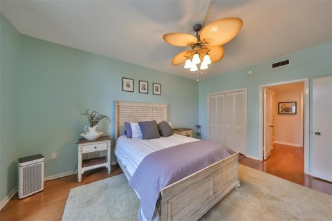 Condo in Saint Petersburg, Florida, 3 bedrooms  № 1788083 - photo 27