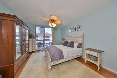 Condo in Saint Petersburg, Florida, 3 bedrooms  № 1788083 - photo 24