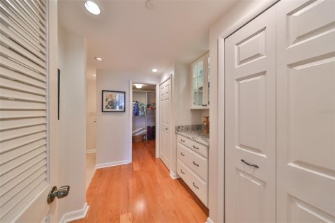 Condo in Saint Petersburg, Florida, 3 bedrooms  № 1788083 - photo 28