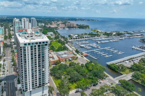 Condo in Saint Petersburg, Florida, 3 bedrooms  № 1788083 - photo 5