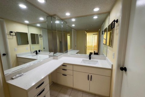Купить кондоминиум в Помпано-Бич, Флорида 3 комнаты, 139.35м2, № 2250512 - фото 13