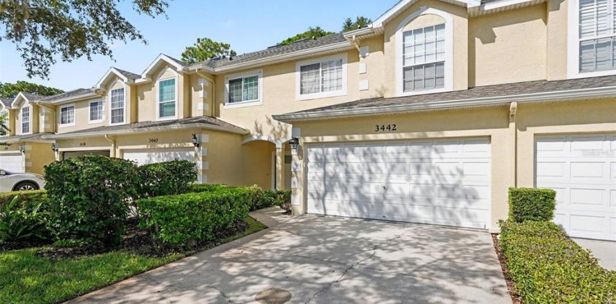 Touwnhouse à Palm Harbor, Floride 3 chambres, 178.37 m2 № 2380394