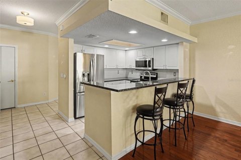 Touwnhouse à vendre à Palm Harbor, Floride: 3 chambres, 178.37 m2 № 2380394 - photo 9