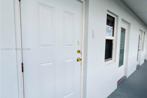 Снять в аренду кондоминиум в Халландейл-Бич, Флорида 2 спальни, 95.41м2, № 2009953 - фото 22