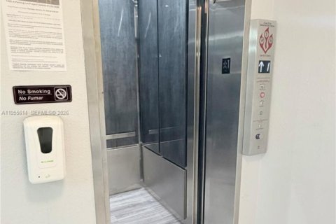 Снять в аренду кондоминиум в Халландейл-Бич, Флорида 2 спальни, 95.41м2, № 2009953 - фото 20