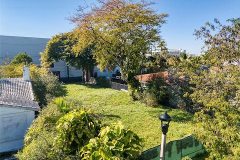 Land in Miami Beach, Florida № 2026400 - photo 9