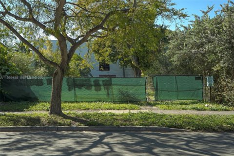 Land in Miami Beach, Florida № 2026400 - photo 14