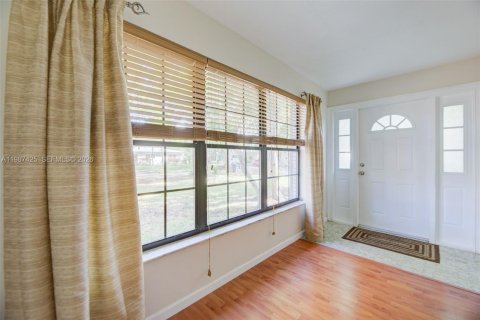 Casa en venta en Hollywood, Florida, 3 dormitorios, 151.15 m2 № 2047818 - foto 9