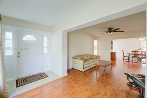 Casa en venta en Hollywood, Florida, 3 dormitorios, 151.15 m2 № 2047818 - foto 8