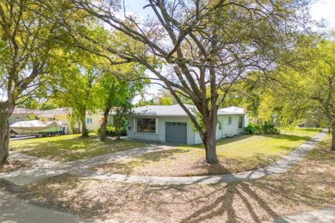 Casa en venta en Hollywood, Florida, 3 dormitorios, 151.15 m2 № 2047818 - foto 4