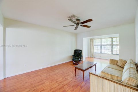 Casa en venta en Hollywood, Florida, 3 dormitorios, 151.15 m2 № 2047818 - foto 11