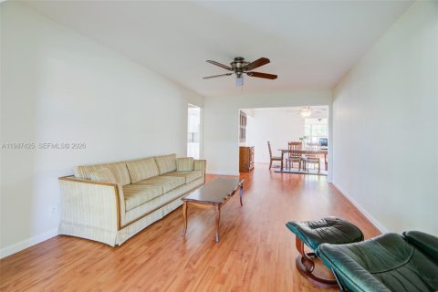 Casa en venta en Hollywood, Florida, 3 dormitorios, 151.15 m2 № 2047818 - foto 7