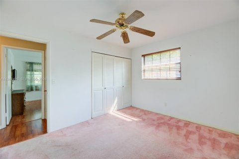 Casa en venta en Hollywood, Florida, 3 dormitorios, 151.15 m2 № 2047818 - foto 25